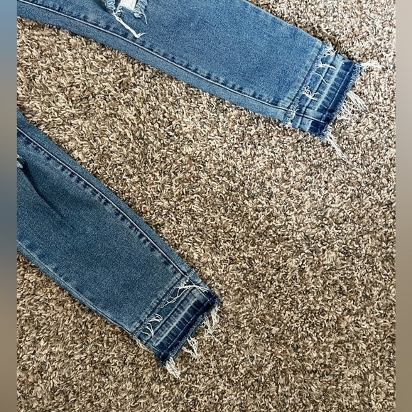 Blank NYC The Reade Cropped Skinny Distressed Jeans - Picture 2 of 5